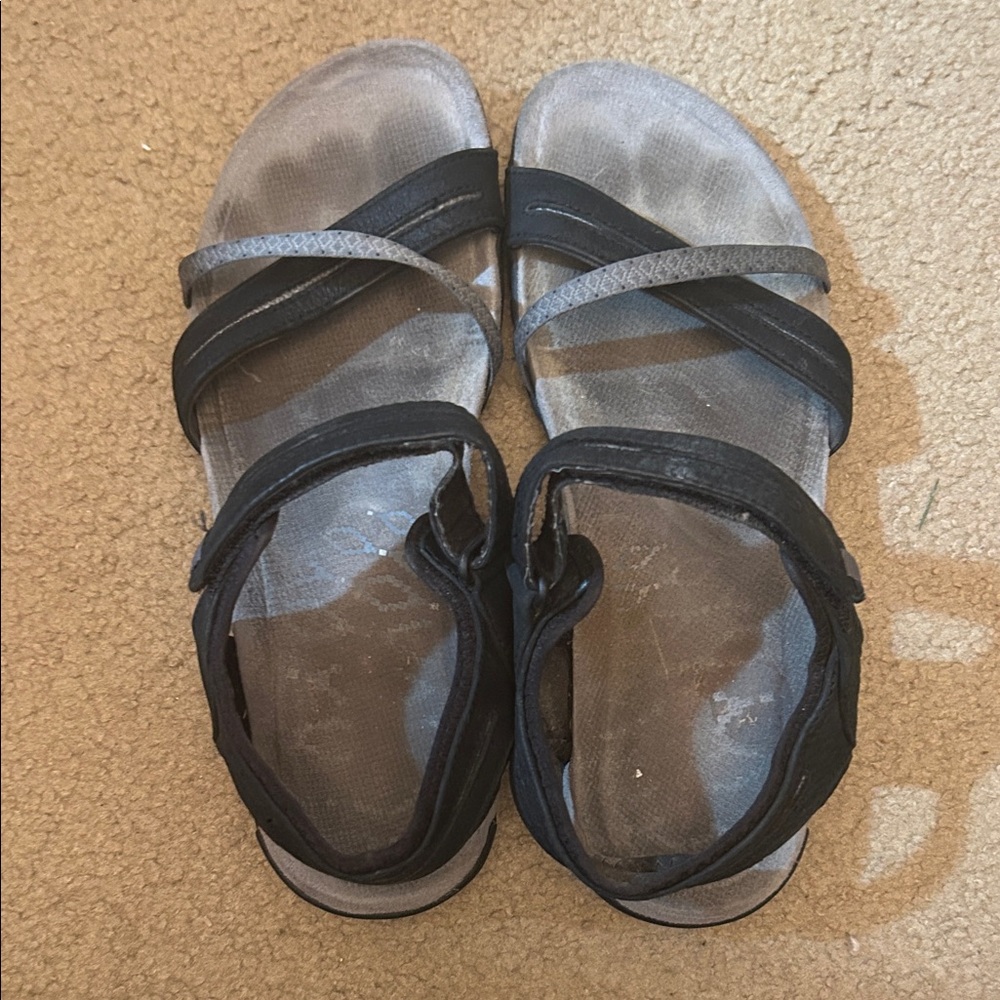 Merrell Women's Sandals with Black Straps and Gray Soles